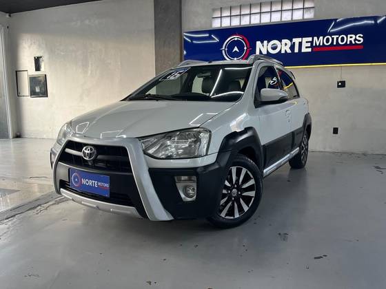 TOYOTA ETIOS CROSS 1.5 16V FLEX 4P MANUAL TOYOTA ETIOS CROSS 1.5 16V FLEX 4P MANUAL